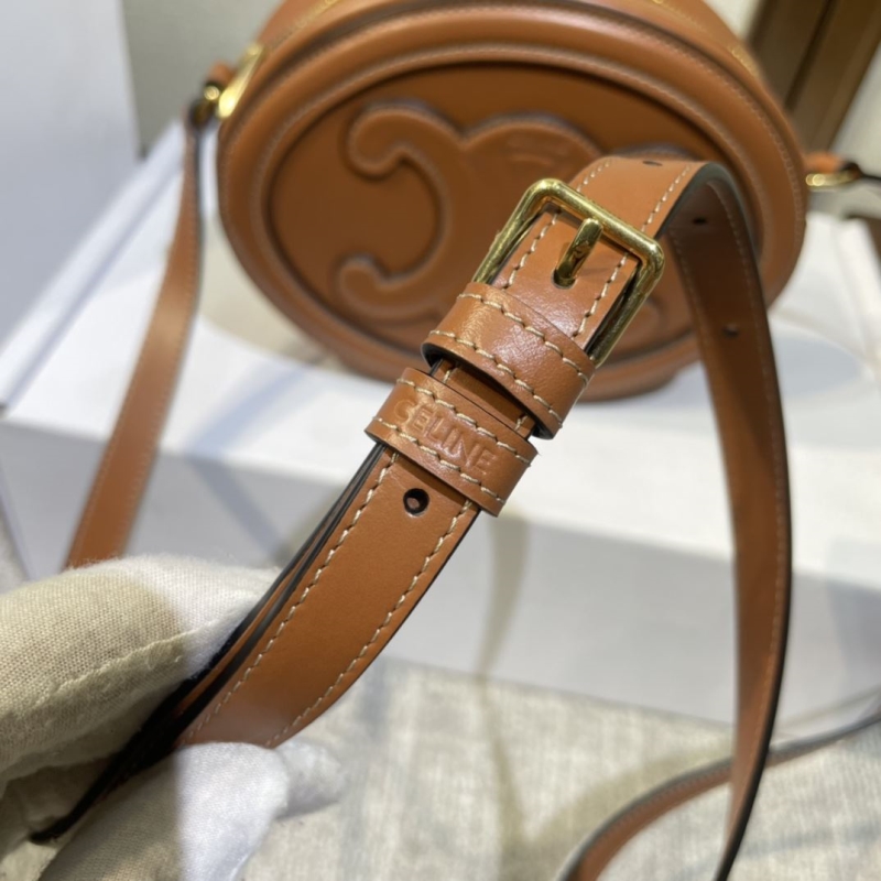 Ce1i*e triomphe bags